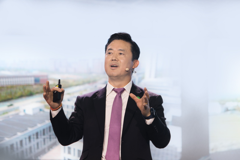 Charles Yang, Senior Vice President of Huawei and President of Global Marketing, Sales and Services, Huawei Digital Power
