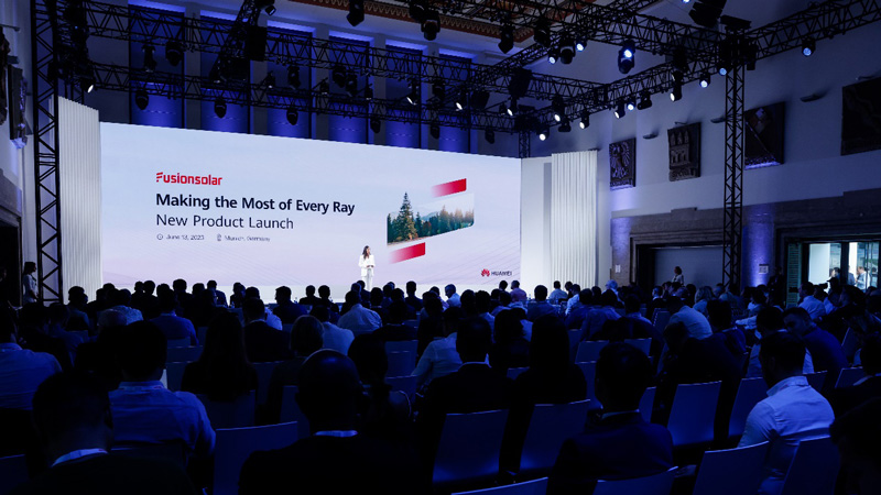 Aprovechamos al máximo cada rayo solar | Huawei sigue siendo líder en la industria: lanza nuevos productos y soluciones FV inteligentes para todos los escenarios