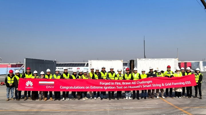 Le Conteneur de batteries Grid Forming de Huawei réussit un test d'allumage extrême avec succès