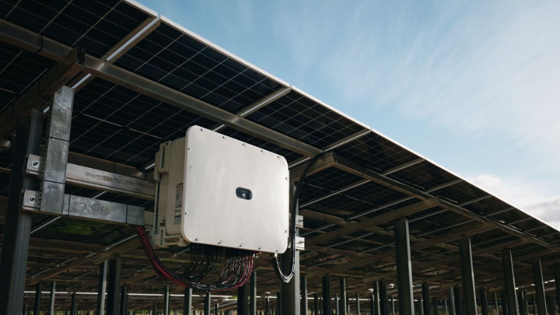 https://www-file.huawei.cn/-/media/corp2020/media-center/image/our-value2/huawei-inverter.jpg?la=en