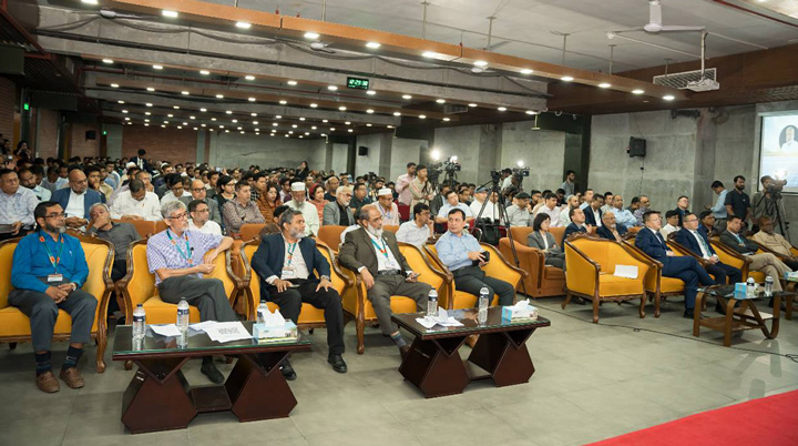 Huawei Meresmikan Laboratorium Surya Canggih di UIU, Bangladesh