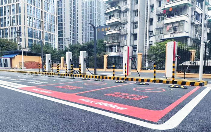 钢球小区全液冷超充站